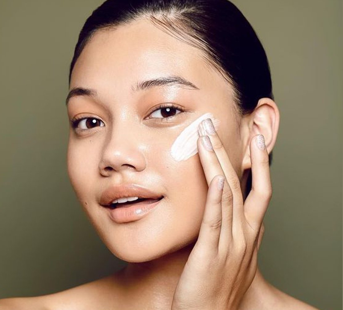 Makeup Primer, SuperThin, Silky & Invisible Balm For Glossy Look